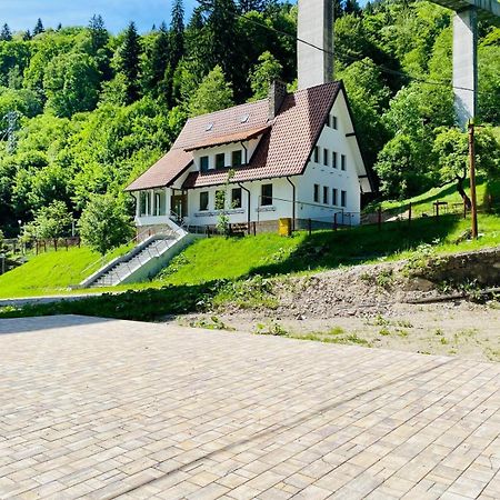 Cabana Din Munte Villa Moroeni Dış mekan fotoğraf